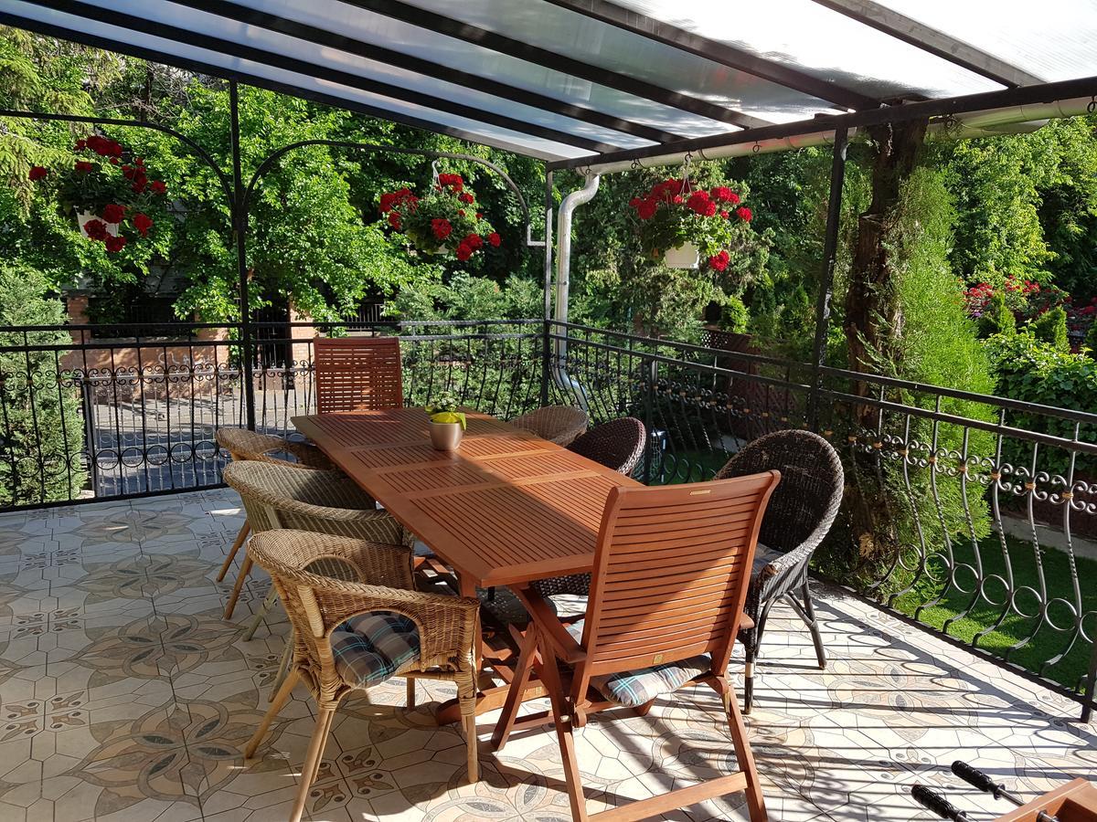 Palma Villa In City Park Budapest - Semi Suteren 외부 사진