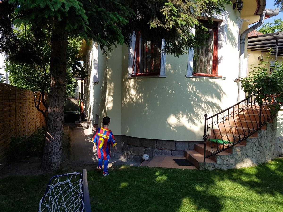 Palma Villa In City Park Budapest - Semi Suteren 외부 사진