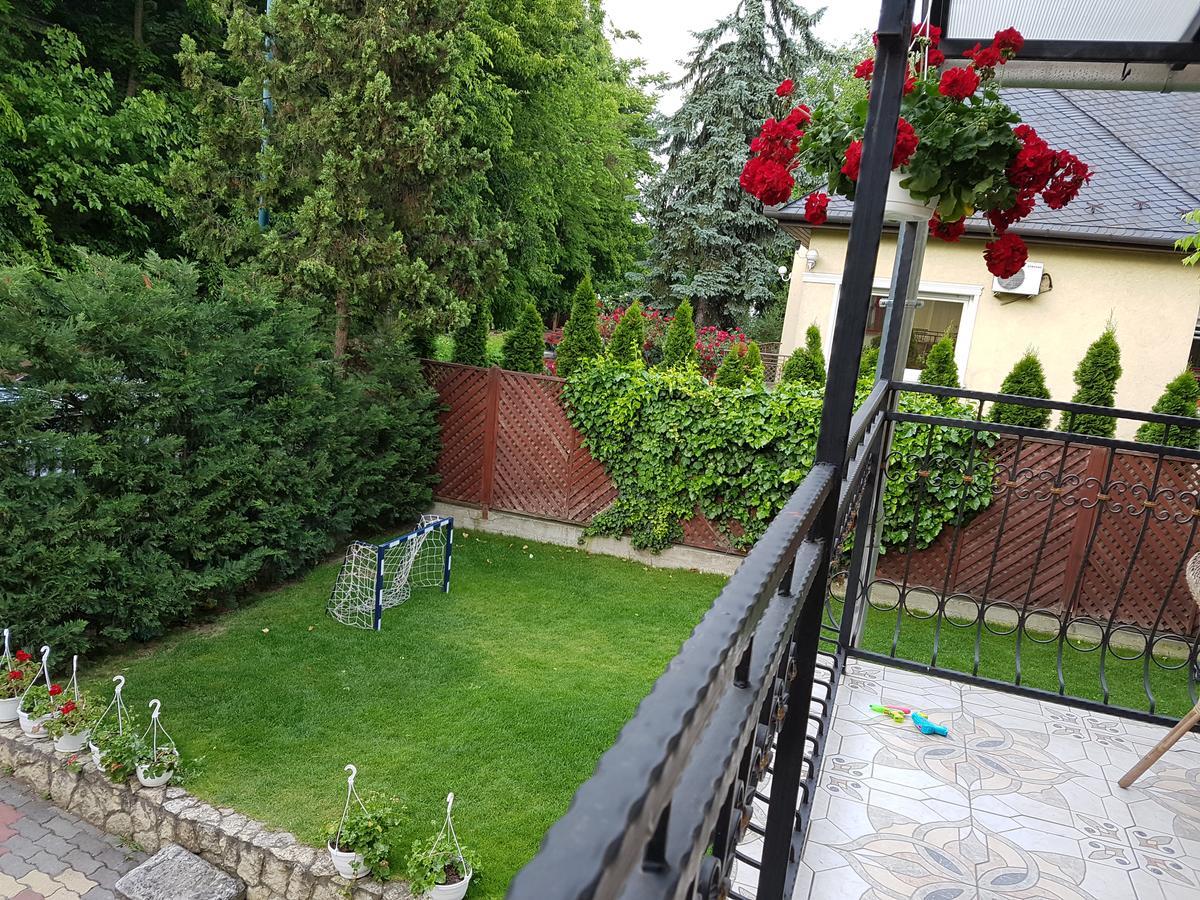 Palma Villa In City Park Budapest - Semi Suteren 외부 사진
